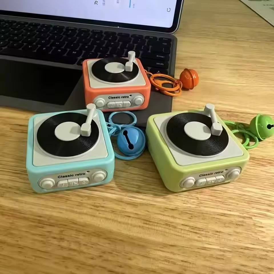 Vintage Mini Turntable Music Speaker