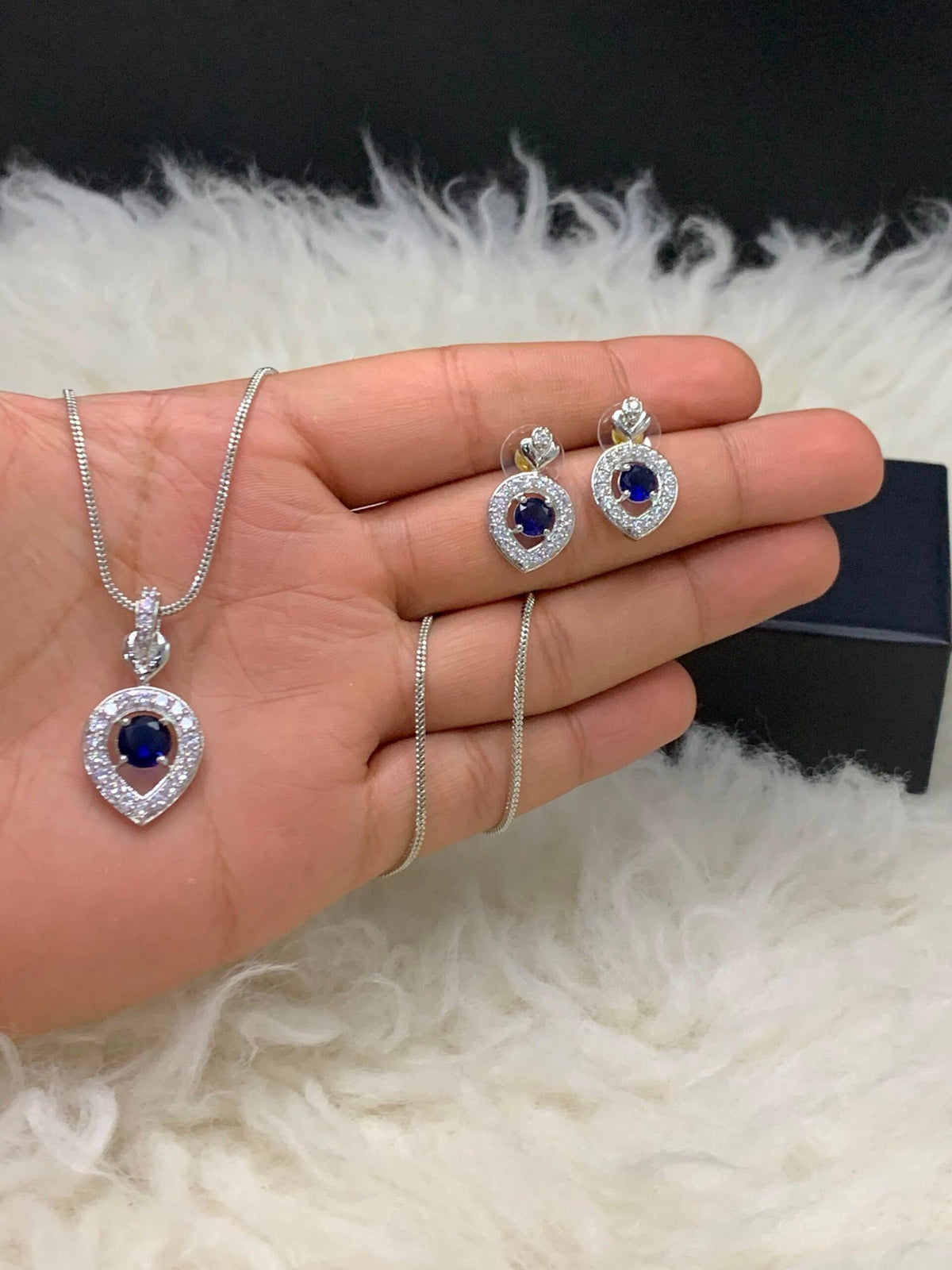 American Diamond locket Chain Set | IBS Mall