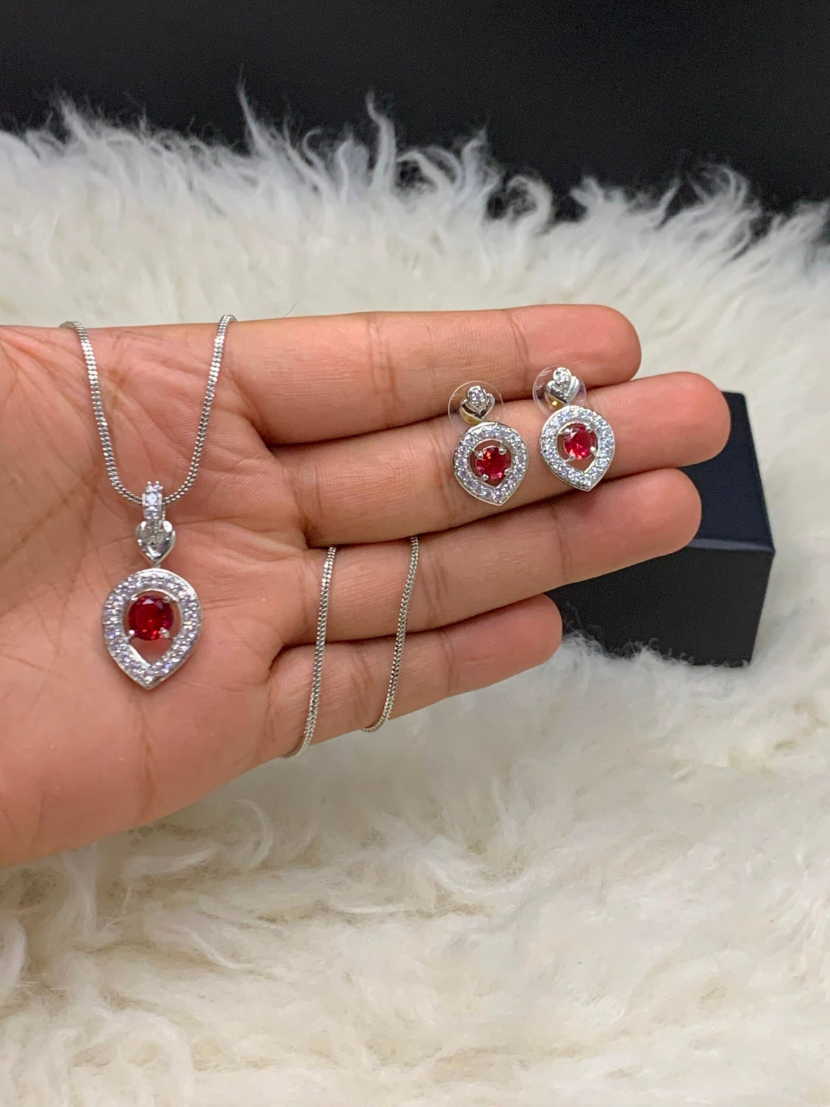 American Diamond locket Chain Set | IBS Mall