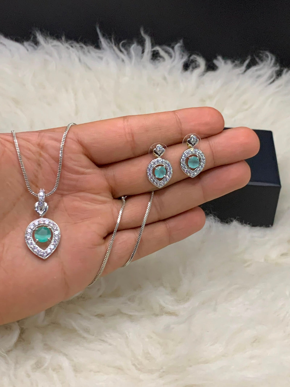 American Diamond locket Chain Set | IBS Mall