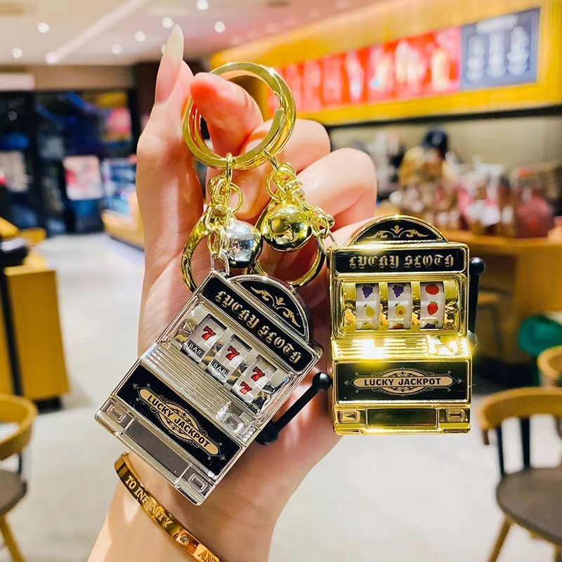 🎰 LuckySpin Mini Slot Machine Keychain