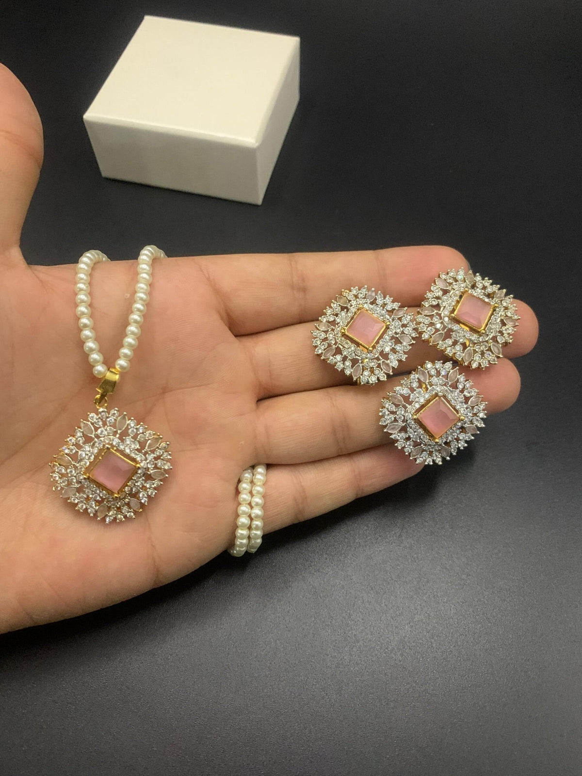 Fine Quality Real Stone Locket Set | IBS Mall