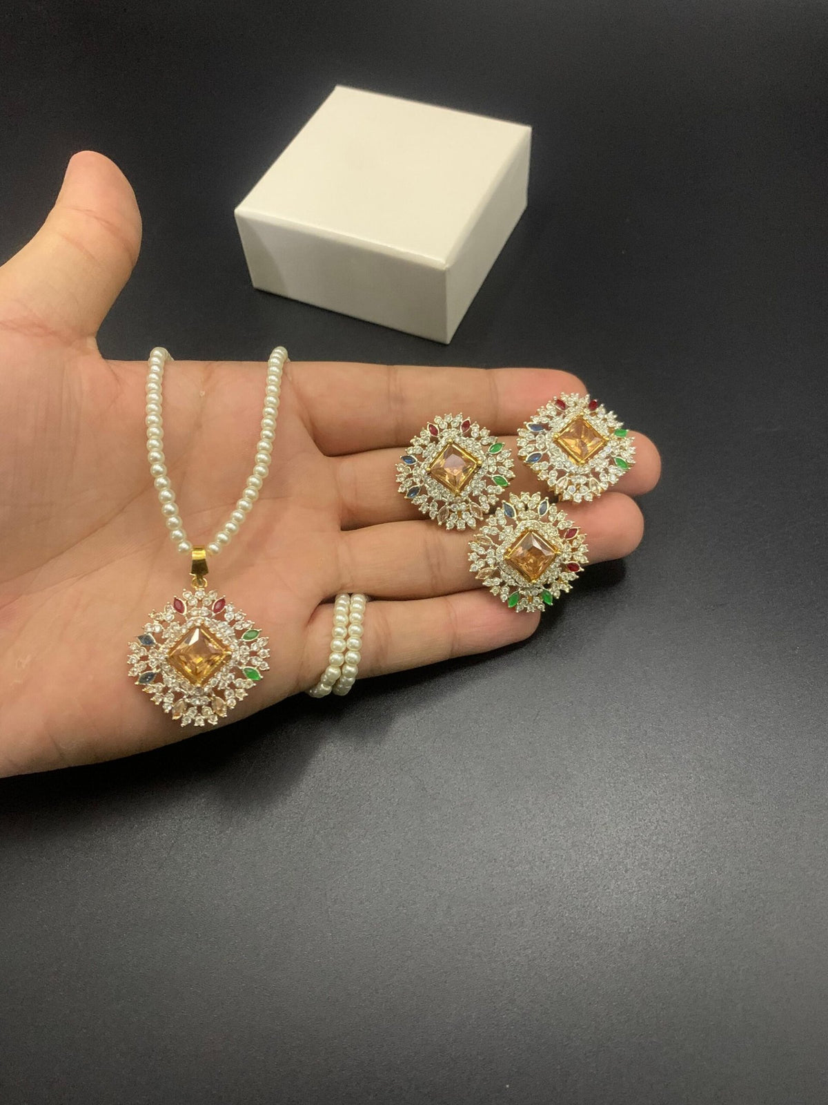 Fine Quality Real Stone Locket Set | IBS Mall
