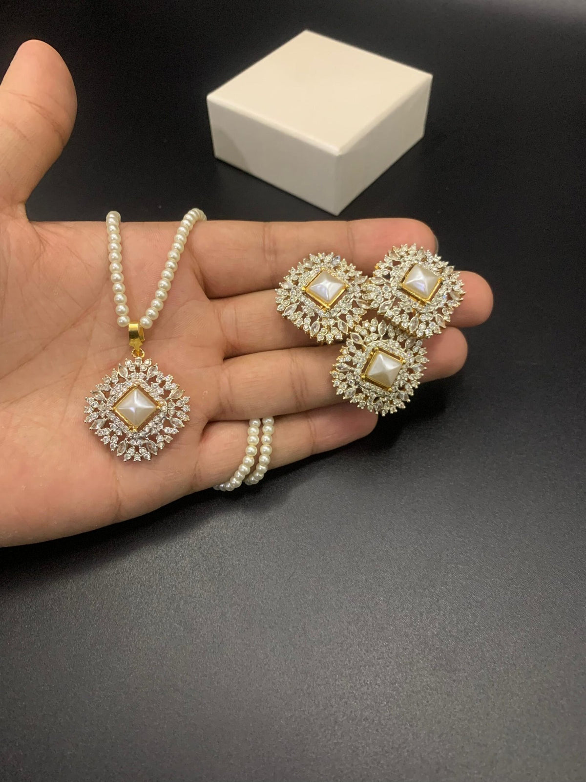 Fine Quality Real Stone Locket Set | IBS Mall